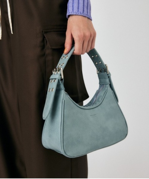 MOUSSY(マウジー)の「EYELET ROUND ハンドバッグ(ハンドバッグ・レディース・ブラック/ブラウン/サックスブルー・FREE)」の3枚目の写真