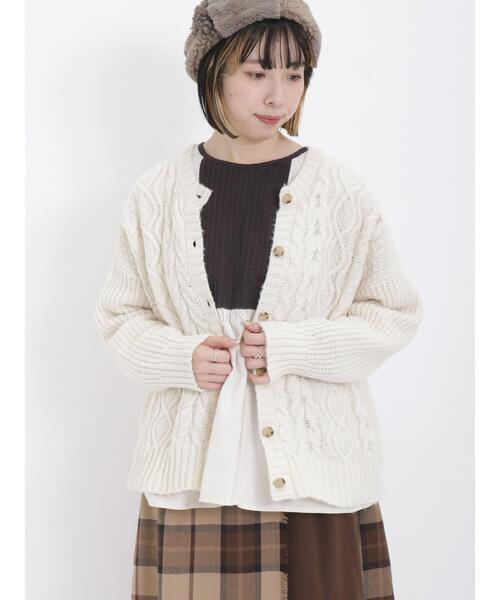 Samansa Mos2（サマンサ モスモス）の「配色ピンタッククルーネックブラウス（シャツ/ブラウス・レディース・ネイビー/ベージュ/キナリ/チャコールグレー・F）」の20枚目の写真