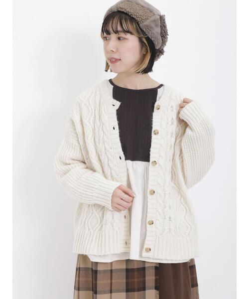 Samansa Mos2（サマンサ モスモス）の「配色ピンタッククルーネックブラウス（シャツ/ブラウス・レディース・ネイビー/ベージュ/キナリ/チャコールグレー・F）」の21枚目の写真