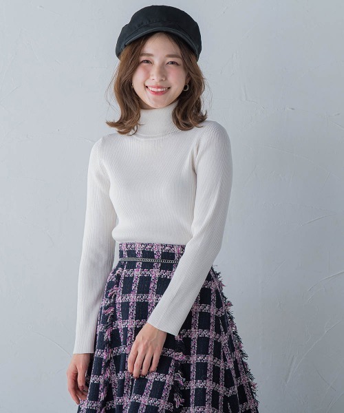 QUEENS COURT(クイーンズコート)の「ラメタートルリブニット≪手洗い可能≫(ニット/セーター・レディース・ブルー/イエロー/グレー/ブラック/ホワイト/ピンク・M)」の11枚目の写真