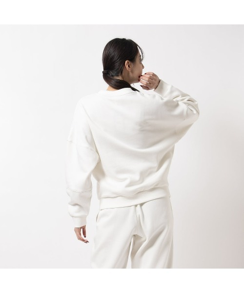 Reebok(リーボック)の「ラックス オーバーサイズ クルーネック / LUX OVERSIZED CREW(スウェット・レディース・オフホワイト/ベージュ/ブラック・LARGE/MEDIUM/SMALL/XX-LARGE/X-LARGE/X-SMALL)」の12枚目の写真