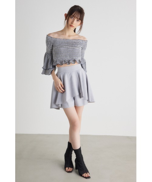 rienda(リエンダ)の「シャーリングオフショルクロップドトップス 長袖 春服(Tシャツ/カットソー・レディース・ホワイト/ミント/ネイビー/ブラック・FREE)」の6枚目の写真