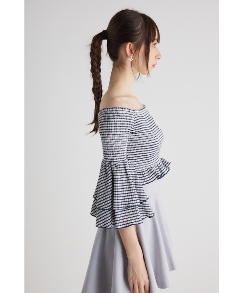 rienda(リエンダ)の「シャーリングオフショルクロップドトップス 長袖 春服(Tシャツ/カットソー・レディース・ホワイト/ミント/ネイビー/ブラック・FREE)」の9枚目の写真