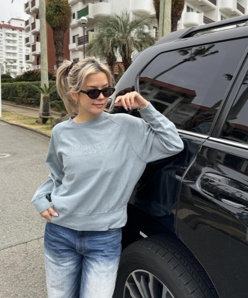 ROXY(ロキシー)の「COLORS PULLOVER/ロキシー裏毛トップス(Tシャツ/カットソー・レディース・バーガンディー/グリーン/インディゴブルー/ベージュ・LARGE/SMALL/MEDIUM)」の3枚目の写真