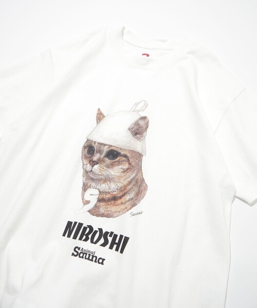 FREAK'S STORE(フリークスストア)の「SAUVENIR/サウベニア SAUVENIR×にぼしら/別注 SAUVENIR NIBOSHI ショートスリーブ フロントプリントTシャツ/にぼし(Tシャツ/カットソー・メンズ・グレー/ブラック/ホワイト・SMALL/MEDIUM/LARGE)」の5枚目の写真