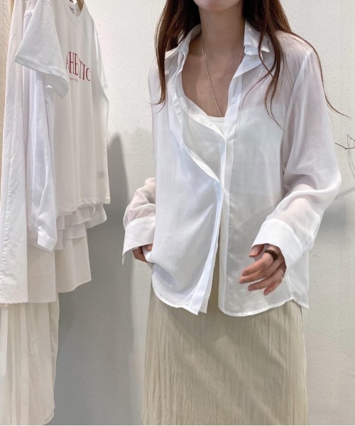 FREE STYLISTS(フリー スタイリスト)の「YUGA_YGMC シアー アシンメトリーデザイン シャツブラウス(シャツ/ブラウス・レディース・ホワイト/ライトブルー・FREE)」の6枚目の写真