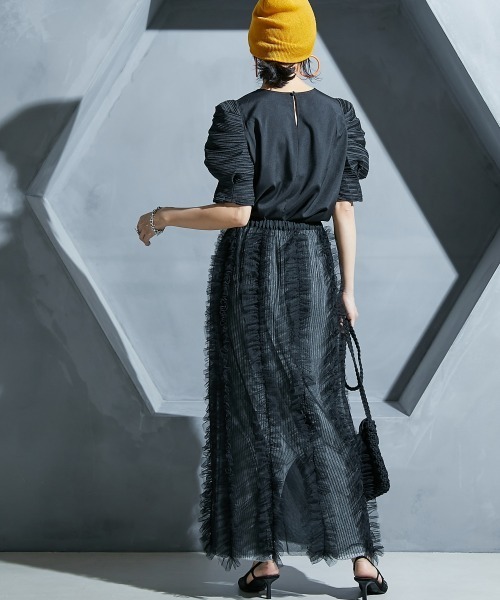 GEVS.（ジェイヴィス）の「＜大きいサイズ＞ ボリュームパフスリーブブラウス GEVS.（シャツ/ブラウス・レディース・ブラック/オフホワイト・LL/L/5L/4L/3L）」の17枚目の写真