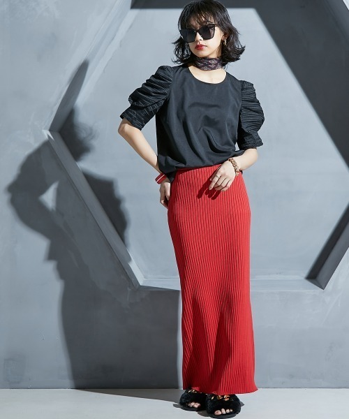 GEVS.（ジェイヴィス）の「＜大きいサイズ＞ ボリュームパフスリーブブラウス GEVS.（シャツ/ブラウス・レディース・ブラック/オフホワイト・LL/L/5L/4L/3L）」の4枚目の写真