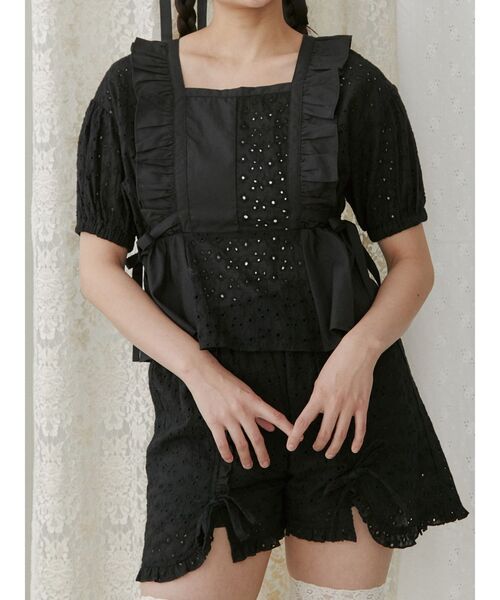 merry jenny（メリージェニー）の「エプロンレースブラウス（シャツ/ブラウス・レディース・ブルー/ブラック/オフホワイト・FREE）」の2枚目の写真