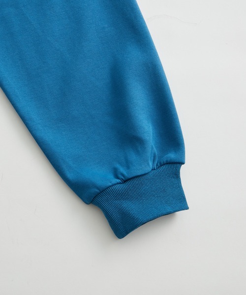 ADAM ET ROPE'（アダムエロペ）の「【WEB限定】ヘビーウェイト ヘンリーネック ロングスリーブ Tシャツ / ルーズシルエット / ロングシーズン着用可能 / ユニセックス（Tシャツ/カットソー・メンズ・マスタード/ブラック/ブルー系その他4・L/M）」の7枚目の写真