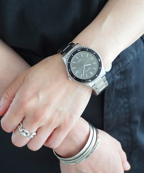 HOOPS ブラックアナログ腕時計。詳しくは写真６枚目参照。美品です。 SEIKO/セイコー】Exclusive wrist Watch AP STUDIO×HIROB
