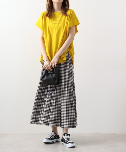 BRODIAEA(ブローディア)の「BRODIAEA 袖タックロゴT(Tシャツ/カットソー・レディース・イエロー/コーラル/ネイビー/グリーン・40)」の19枚目の写真