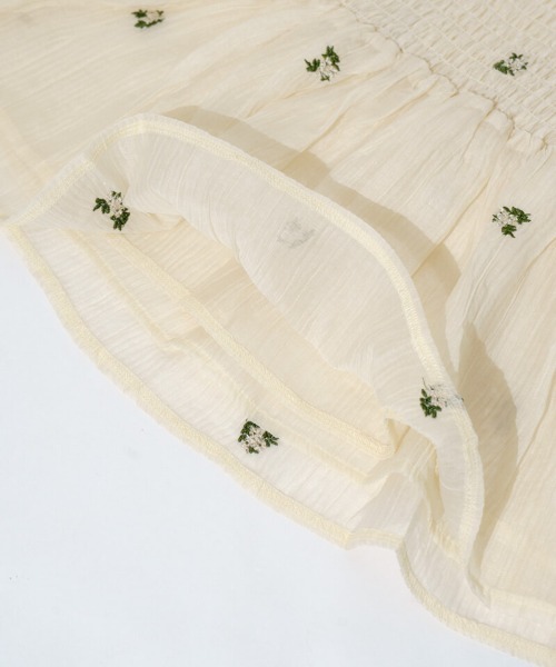 flower（フラワー）の「タイニーブーケブラウス（シャツ/ブラウス・レディース・ブルー/アイボリー・FREE）」の10枚目の写真