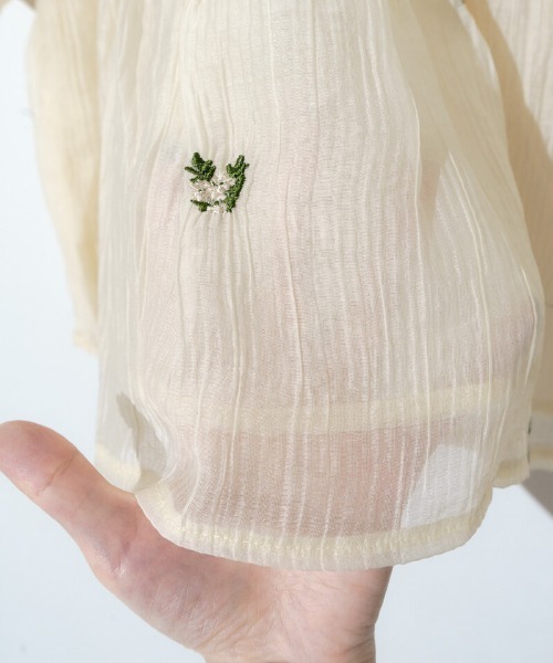 flower（フラワー）の「タイニーブーケブラウス（シャツ/ブラウス・レディース・ブルー/アイボリー・FREE）」の11枚目の写真