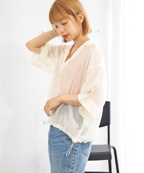 tiptop（ティップトップ）の「【選べる2タイプ】裾ドロスト開襟シアーシャツ（シャツ/ブラウス・レディース・ブラック系その他/ブルー/オフホワイト/ホワイト系その他/グレー系その他・FREE）」の10枚目の写真