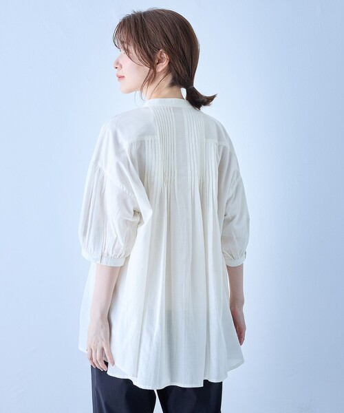 ANY（エニィ）の「ピンタックブラウス（シャツ/ブラウス・レディース・アイボリー系/ブラック系/グリーン系/ライトグレー系・F）」の6枚目の写真