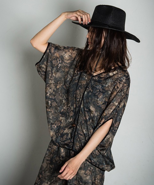 MAYSON GREY(メイソングレイ)の「ニュアンス柄ドルマンブラウス≪手洗い可能≫(シャツ/ブラウス・レディース・ブラウン系その他/グリーン系その他・M)」の18枚目の写真