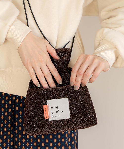 Wpc.(ダブリュピーシー)の「ONDOO ラメ2way巾着バッグ(ショルダーバッグ・レディース・ブラウン/ブラック/グレー/シルバー・FREE)」の8枚目の写真