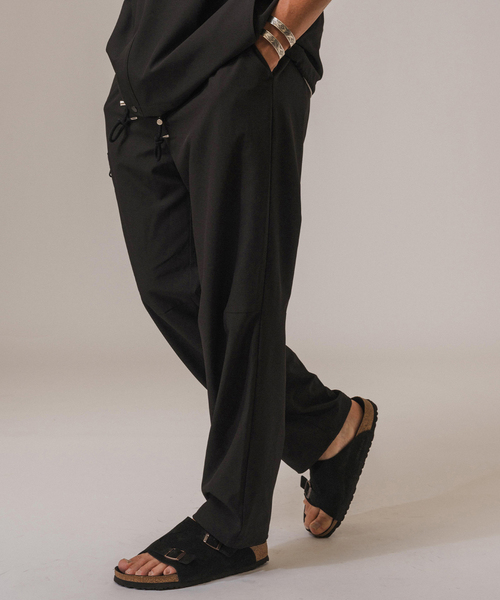 EDIFICE(エディフィス)の「テックエアー ウーブン ジョグパンツ(その他パンツ・メンズ・チャコールグレー/ブラック・SMALL/MEDIUM/LARGE)」の7枚目の写真