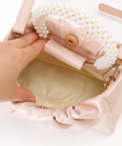 Lace Ladies(レースレディース)の「パールハンドル コンパクト 2WAY ギャザー バッグ(クラッチバッグ・レディース・シルバー/ブラック/シャンパン/ピンク/ホワイト・FREE)」の10枚目の写真