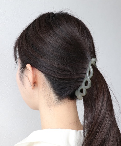 Three Four Time(スリーフォータイム)の「クスミアクリルバナナクリップ(バレッタ/ヘアクリップ・レディース・パープル/ブラウン/グレー・FREE)」の1枚目の写真