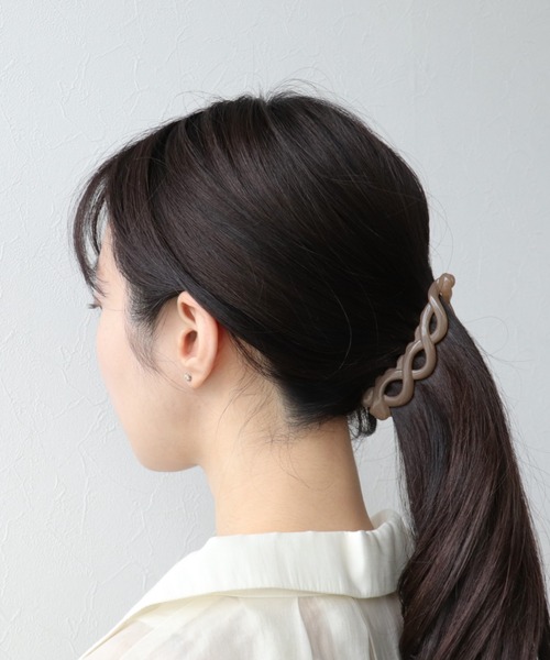 Three Four Time(スリーフォータイム)の「クスミアクリルバナナクリップ(バレッタ/ヘアクリップ・レディース・パープル/ブラウン/グレー・FREE)」の12枚目の写真