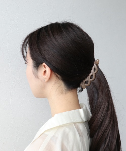 Three Four Time(スリーフォータイム)の「クスミアクリルバナナクリップ(バレッタ/ヘアクリップ・レディース・パープル/ブラウン/グレー・FREE)」の13枚目の写真