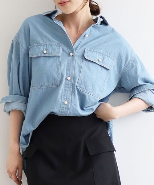 le.coeur blanc(ルクールブラン)の「【飯豊まりえさん着用】パールボタンシャツ(シャツ/ブラウス・レディース・モカ/ブルー/サックスブルー/ダークグレー・38)」の6枚目の写真