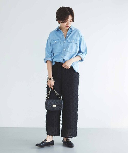 le.coeur blanc(ルクールブラン)の「【飯豊まりえさん着用】パールボタンシャツ(シャツ/ブラウス・レディース・モカ/ブルー/サックスブルー/ダークグレー・38)」の16枚目の写真