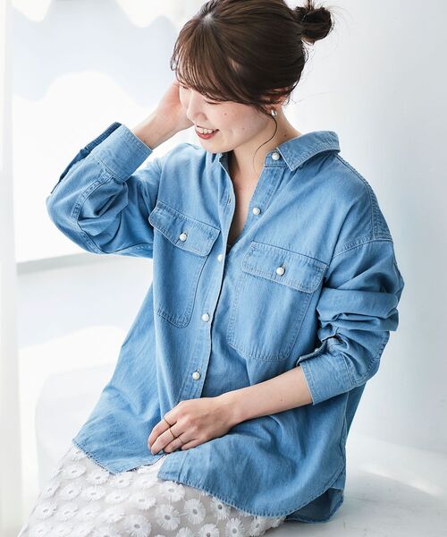 le.coeur blanc(ルクールブラン)の「【飯豊まりえさん着用】パールボタンシャツ(シャツ/ブラウス・レディース・モカ/ブルー/サックスブルー/ダークグレー・38)」の17枚目の写真