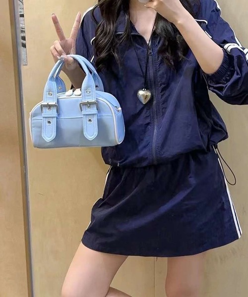 LYEON(リヨン)の「ショルダー付きベルトデザインボストンバッグ(ボストンバッグ・レディース・ブルー/オフホワイト/グレー/ブラック・FREE)」の4枚目の写真