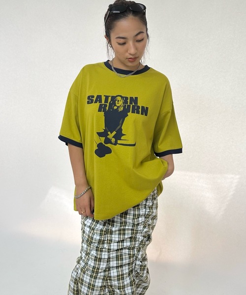 WHO'S WHO gallery（フーズフーギャラリー）の「＊２サイズ展開＊シャーロットリンガートップス（Tシャツ/カットソー・レディース・レッド/ホワイト系その他/レッド系その他/マスタード/ブルー系その他/サックスブルー/グレー系その他/イエロー系その他/オフホワイト/グレー/グレー系その他2/ホワイト系その他2/ブルー系その他5/ブラウン/ベージュ系その他/ブラウン系その他/ベージュ・SMALL/X-LARGE）」の15枚目の写真