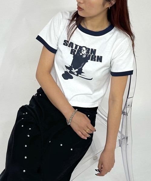 WHO'S WHO gallery（フーズフーギャラリー）の「＊２サイズ展開＊シャーロットリンガートップス（Tシャツ/カットソー・レディース・レッド/ホワイト系その他/レッド系その他/マスタード/ブルー系その他/サックスブルー/グレー系その他/イエロー系その他/オフホワイト/グレー/グレー系その他2/ホワイト系その他2/ブルー系その他5/ブラウン/ベージュ系その他/ブラウン系その他/ベージュ・SMALL/X-LARGE）」の2枚目の写真