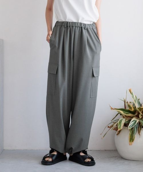 LOWRYS FARM（ローリーズファーム）の「ルーズポケットワイドパンツ　139164（スラックス・レディース・チャコールグレー/ブラック/ブルー/アイボリー/ブラック系その他/その他19・FREE）」の7枚目の写真