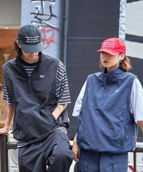 FFEIN（フェイン）の「＊新色追加【FFEIN(フェイン)】刺繍3連ロゴキャップ（キャップ・メンズ・レッド/ベージュ/ダークグリーン/ブルー/ブラック/ブラウン/ネイビー・FREE）」の7枚目の写真