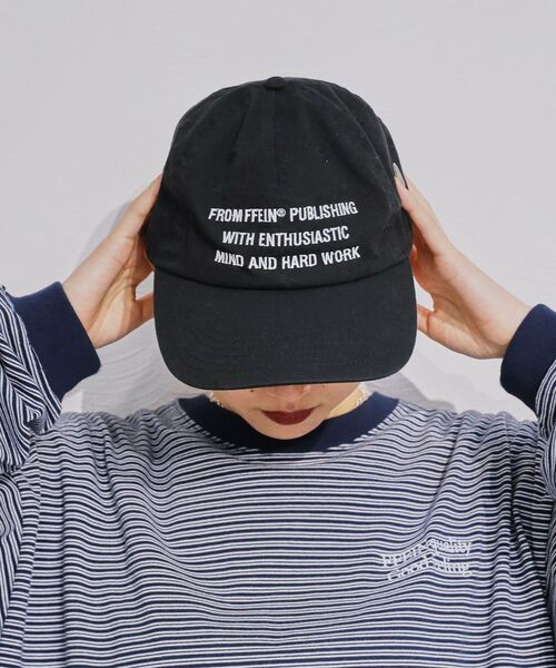 FFEIN（フェイン）の「＊新色追加【FFEIN(フェイン)】刺繍3連ロゴキャップ（キャップ・メンズ・レッド/ベージュ/ダークグリーン/ブルー/ブラック/ブラウン/ネイビー・FREE）」の2枚目の写真
