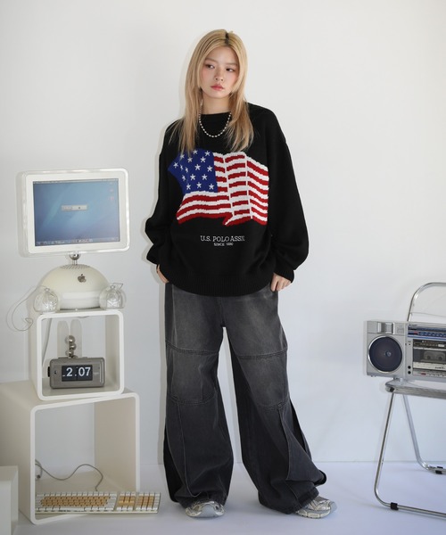 MSG（エムエスジー）の「U.S. POLO ASSN. /ユーエスポロアッスン/別注 オーバーサイズ天竺グラフィックフラッグクルーネックニット（ニット/セーター・メンズ・グレー/ブラック/オフホワイト・L/M/S/XL）」の8枚目の写真