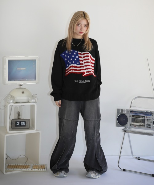 MSG（エムエスジー）の「U.S. POLO ASSN. /ユーエスポロアッスン/別注 オーバーサイズ天竺グラフィックフラッグクルーネックニット（ニット/セーター・メンズ・グレー/ブラック/オフホワイト・L/M/S/XL）」の9枚目の写真