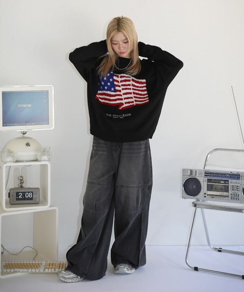 MSG（エムエスジー）の「U.S. POLO ASSN. /ユーエスポロアッスン/別注 オーバーサイズ天竺グラフィックフラッグクルーネックニット（ニット/セーター・メンズ・グレー/ブラック/オフホワイト・L/M/S/XL）」の11枚目の写真