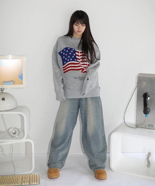 MSG（エムエスジー）の「U.S. POLO ASSN. /ユーエスポロアッスン/別注 オーバーサイズ天竺グラフィックフラッグクルーネックニット（ニット/セーター・メンズ・グレー/ブラック/オフホワイト・L/M/S/XL）」の19枚目の写真