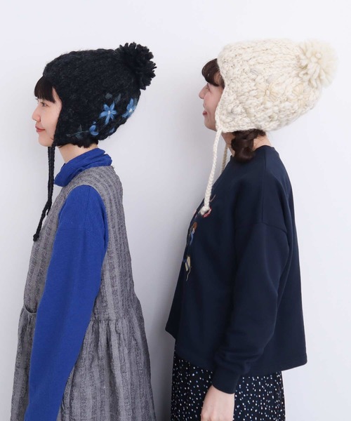 l'atelier du savon（アトリエドサボン）の「ネパールハンドニット　雪のような耳あったか帽子（ニットキャップ/ビーニー・レディース・チャコールグレー/オフホワイト・FREE）」の13枚目の写真