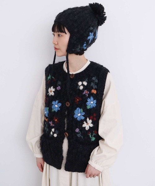 l'atelier du savon（アトリエドサボン）の「ネパールハンドニット　雪のような耳あったか帽子（ニットキャップ/ビーニー・レディース・チャコールグレー/オフホワイト・FREE）」の20枚目の写真