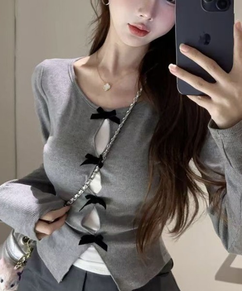 AsheKsha(アシクシャ)の「リボン付きショート丈トップス(Tシャツ/カットソー・レディース・グレー/ブラック・F)」の7枚目の写真
