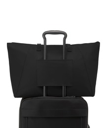 TUMI（トゥミ）の「VOYAGEUR ジャスト・イン・ケース・トート