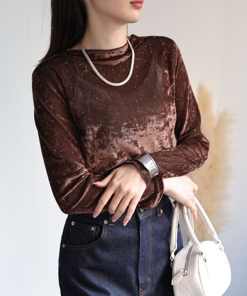 sakishimatokyo(サキシマトーキョー)の「ビジュー付き ベロアトップス/TOPS(Tシャツ/カットソー・レディース・オフホワイト/ブラック/ブラウン/カーキ・FREE)」の3枚目の写真
