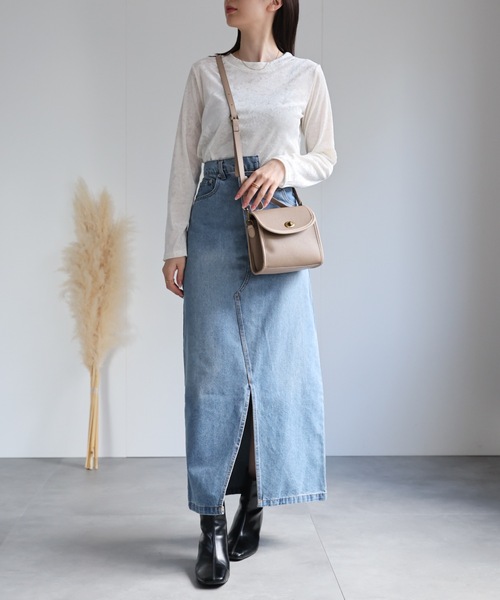 sakishimatokyo(サキシマトーキョー)の「ビジュー付き ベロアトップス/TOPS(Tシャツ/カットソー・レディース・オフホワイト/ブラック/ブラウン/カーキ・FREE)」の6枚目の写真