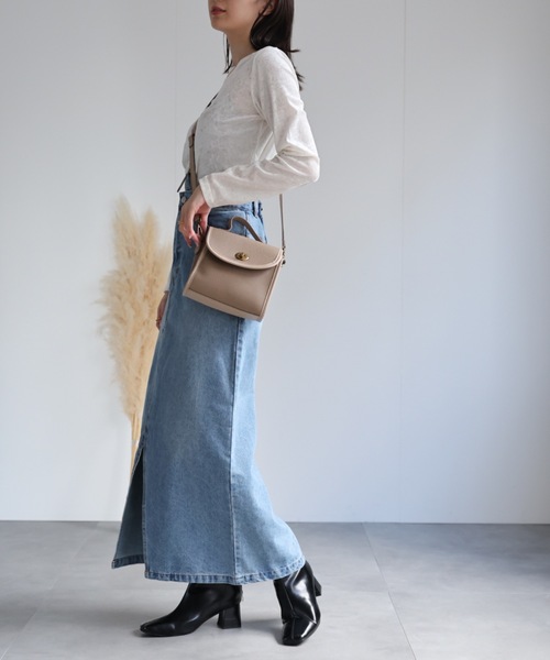 sakishimatokyo(サキシマトーキョー)の「ビジュー付き ベロアトップス/TOPS(Tシャツ/カットソー・レディース・オフホワイト/ブラック/ブラウン/カーキ・FREE)」の7枚目の写真