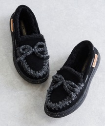 Minnetonka｜ミネトンカのモカシン/デッキシューズ（ブラック