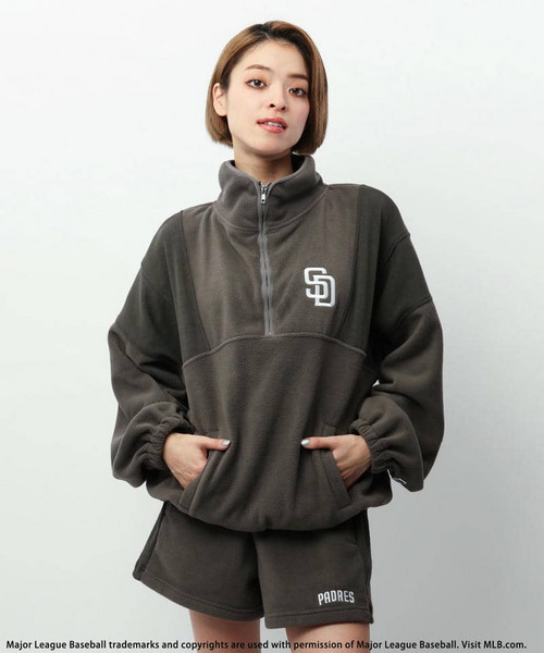 BACK TO THE FIELD(バック トゥー ザ フィールド)の「【MLB】ハーフZIPフリースコンビセットアップ(ワンピース・レディース・グレー系/オフホワイト/グリーン・FREE)」の5枚目の写真