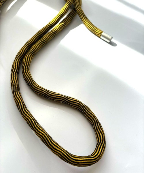 lit.Cy(リットシー)の「ミニポーチ付き 太ロープ スマホショルダー ストラップ(スマホグッズ・レディース・イエロー/ハウンドトゥース/シルバー/レッド/ネイビー/ブラック/ブラック系その他/ゴールド/ブラウン・FREE)」の20枚目の写真